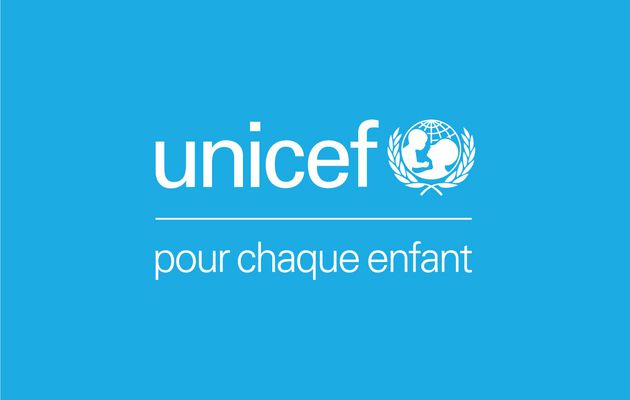 Vaccination contre la COVID-19 : l’UNICEF demande que la priorité soit accordée aux enseignants