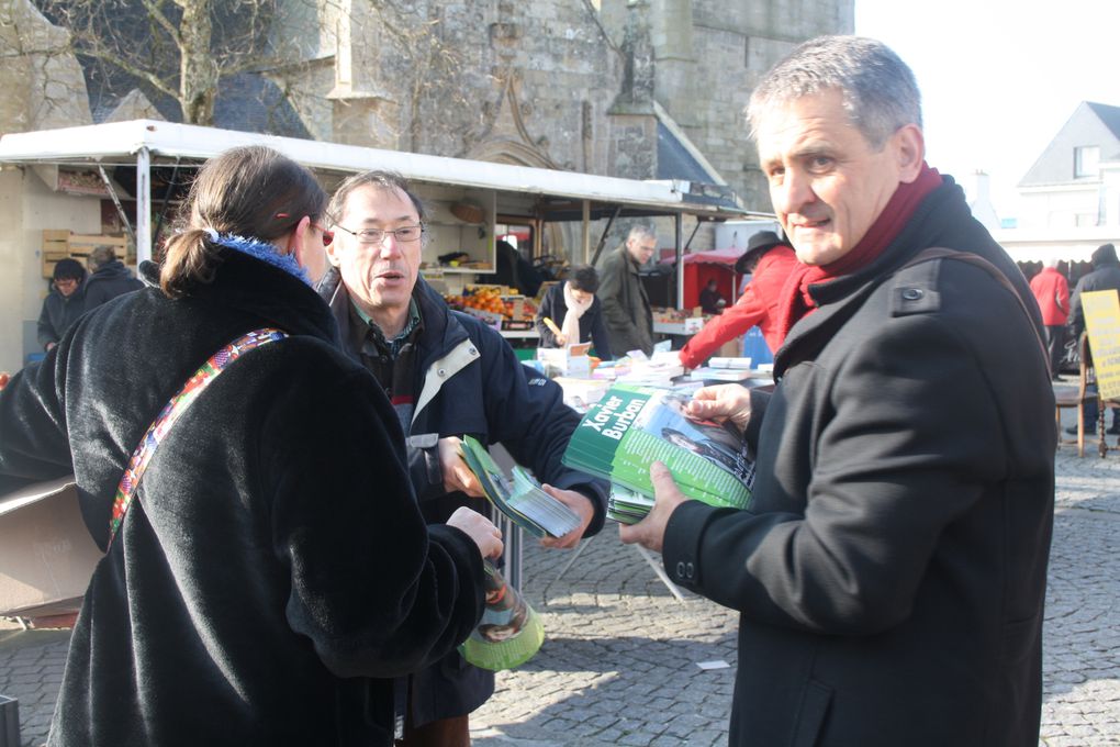 Campagne de Xavier et Mireille sur les marchés de Larmor et de Ploemeur