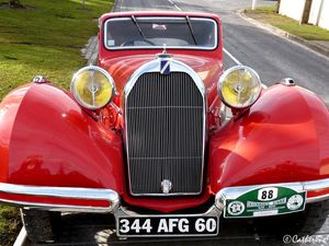 Une superbe Talbo 1937 et une Traction