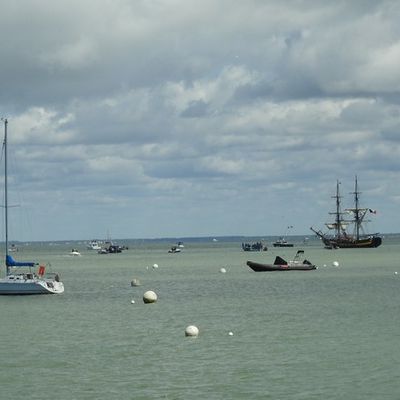 L'arrivée du Français et du Phoenix sur le Bassin d'Arcachon...