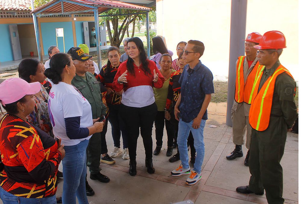 Bricomiles Educación rehabilitan la Escuela Básica Bolivariana Los Cerritos en el municipio Los Guayos 