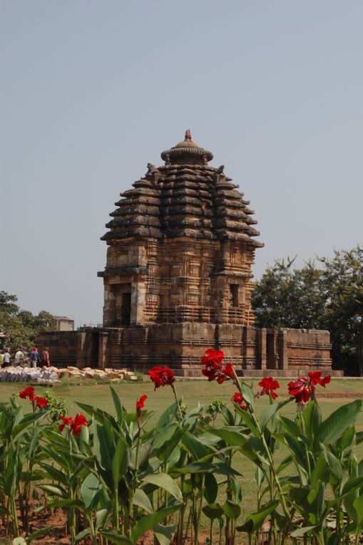 Les temples de Bubaneshwar, Trahi Ashyuta, Konark et Puri avec le fameux Jagarnath et sa fratrie