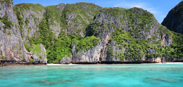 Speedboat Makes the Phi Phi Island Visit More Enjoyable