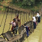 25 Of The Most Dangerous And Unusual Journeys To School In The World