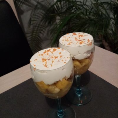 Ananas et mangue safranés, crème à la vanille de Cyril Lignac dans tous en cuisine 