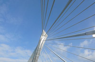 Le pont de Térénez toutes voiles dehors