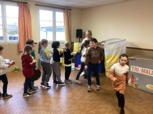 Spectacle "Copains- Copines" sur le tri des déchets : cycle 2 et 3