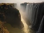 ZAMBIA: "VICTORIA FALLS - The smoke that thunders/ Vive le brouillard des chutes!