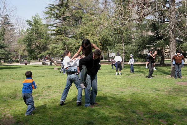 Ein Tag mit Kindern im Park.