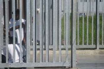 LasciateCIEntrare - Centri per migranti, istruzioni per l'uso