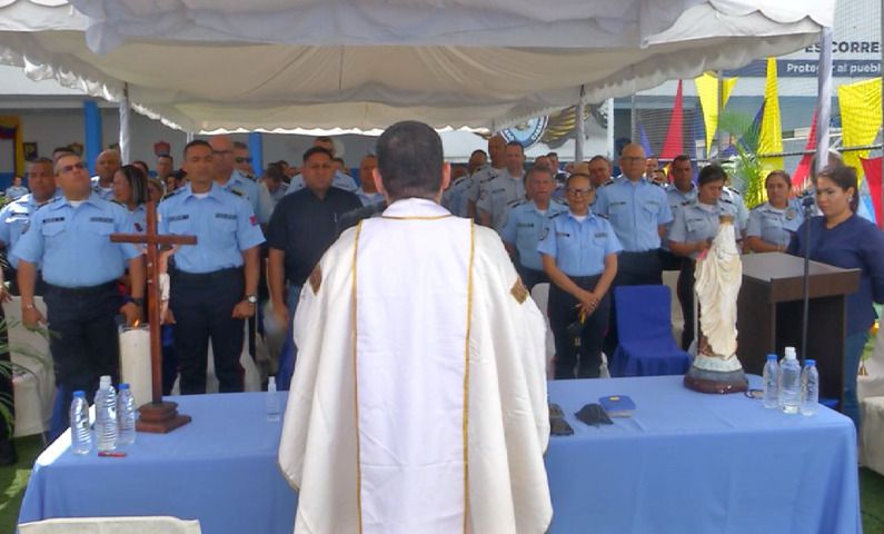 Con misa y ofrenda floral PoliCarabobo celebró su 71° aniversario y el Día Nacional del Policía