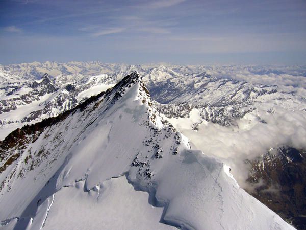 Voil&agrave; les premi&egrave;res photos du Raid &agrave; skis de 4 jours dans le Valais (Merci beno&icirc;t pour les photos)...la suite bient&ocirc;t