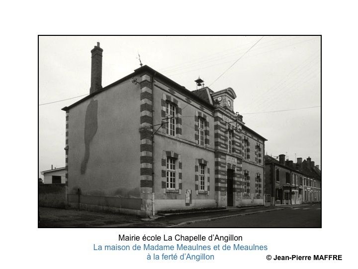 Pour se rapprocher au mieux de l’atmosphère de l’époque du Grand Meaulnes, rien de mieux que des images en noir et blanc virées en sépia.
