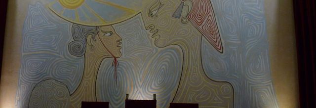Se marier sous les auspices de Cocteau : la Salle des Mariages de la Mairie de Menton.