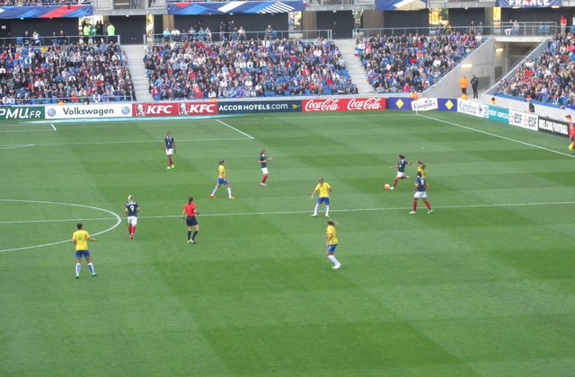 FRANCE 2 - BRESIL 1 / FOOTBALL FEMININ / SPORTS / ACTUALITES