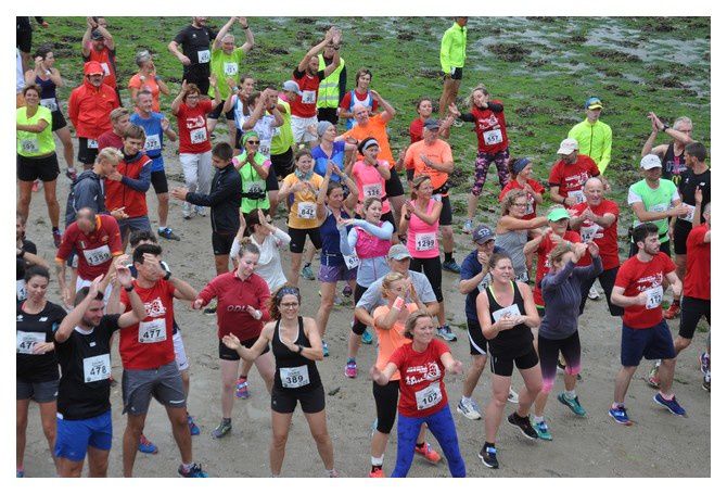 Saint Vaast la Hougue, course du Run 2018 :l'échauffement (4/4)