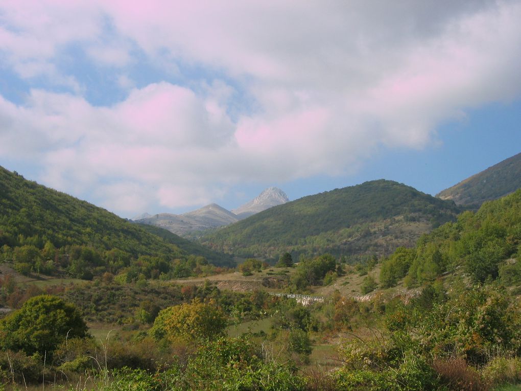 Qualche foto del paese e dei paesaggi
Quelque foto du village et des paysages