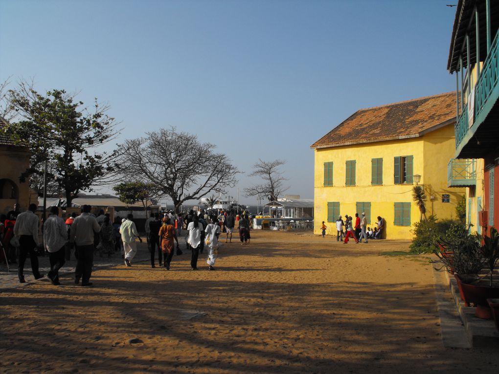 Nous avons fait le chemin de Croix sur l'île de Gorée au vendredi saint