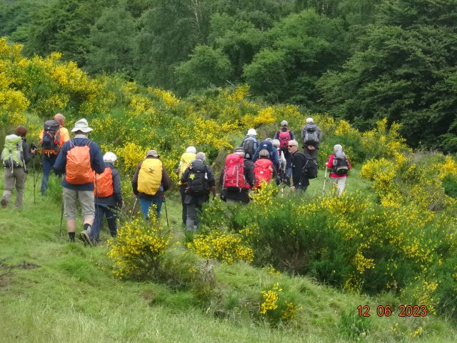 départ vers le col du pertus  et le puy de l'usclade 