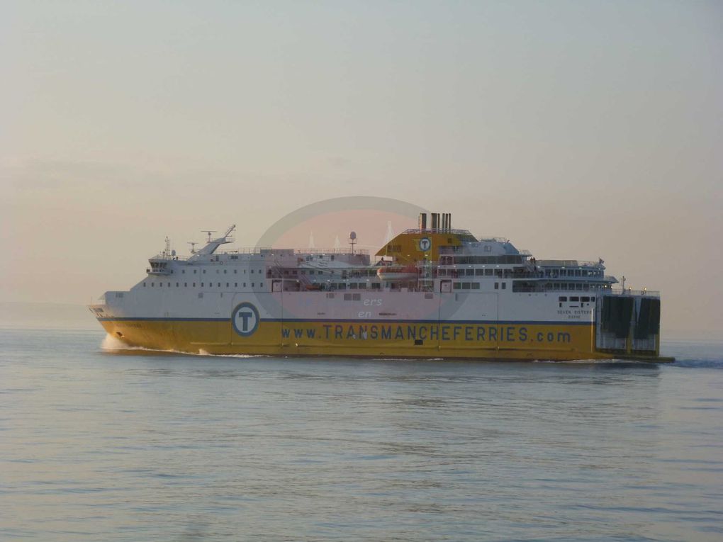 Voici les dix jours durant lesquels nous avons navigué vers Rouen et son Armada. Faisant route plus vite que prévu, nous passerons une demi journée devant l'Ile de Wight et une autre à l'ancre, à l'entrée de la Seine.