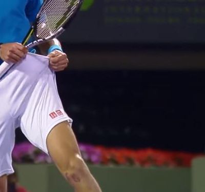 La balle de tennis directement dans la poche - Novak Djokovic - videos