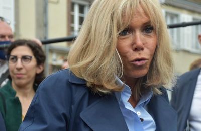 Infox sur Brigitte Macron femme transgenre: deux femmes jugées en diffamation à Paris (AFP)