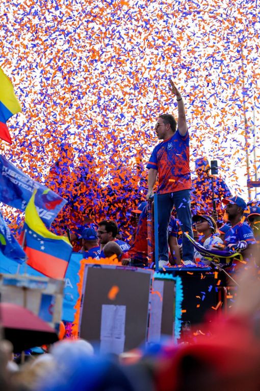 Lacava demostró  respaldo popular en un cierre de campaña histórico en Carabobo