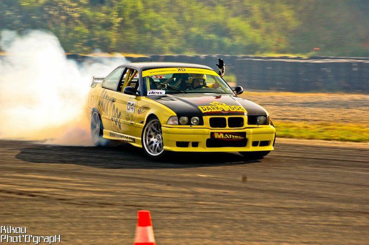 drifting , caisses, paddock, drifteur et drifteuses...