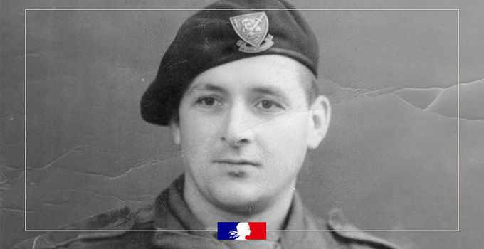 Hommage a Hubert FAURE, 177 des Commando Kieffer, président d'honneur du Cercle Jean Moulin 