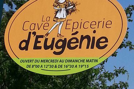 A Nonant, La cave épicerie d'Eugénie :)