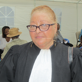 Résistance en Guadeloupe : Ellen BESSIS, avocate, parle de la situation et de la grève générale qui se poursuit - Pangolins et mantilles