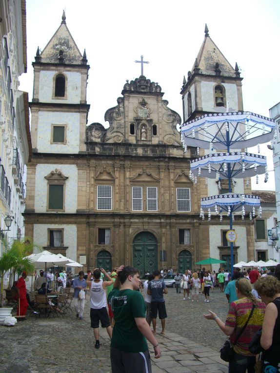 Capital de l'état de Bahia, ville aux 365 églises, le Pelourinho classé patrimoine mondial de l'UNESCO, et ces plages...