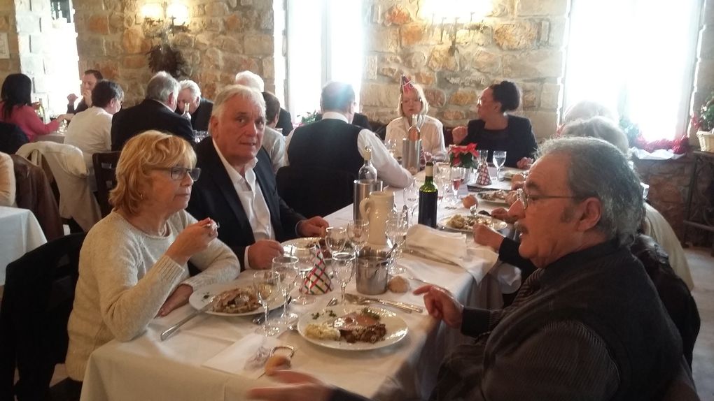 Un super repas dans une ambiance chaleureuse et amicale toujours le même acceuil avec "Brigitte et Serge "au restaurant le grand large.