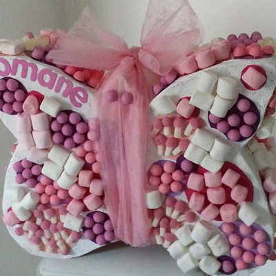 gâteau de bonbons papillon en carton