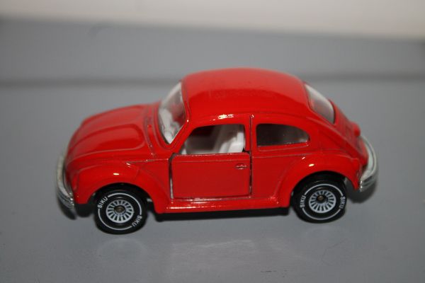 Volkswagen 1303 LS
