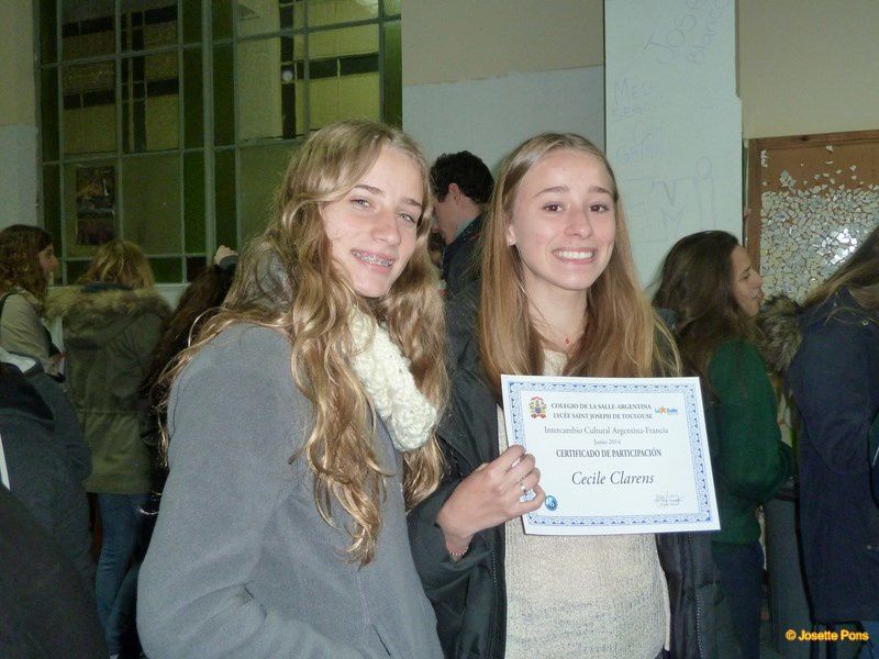 Travail en collaboration et remise des diplômes.