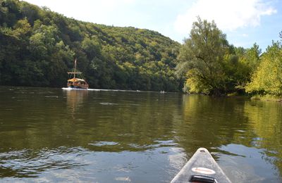 la Roque Gageac au fil de l'eau (Dordogne)