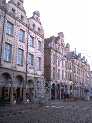 Le centre ville historique d'Arras - La ptit'place et la grand'place