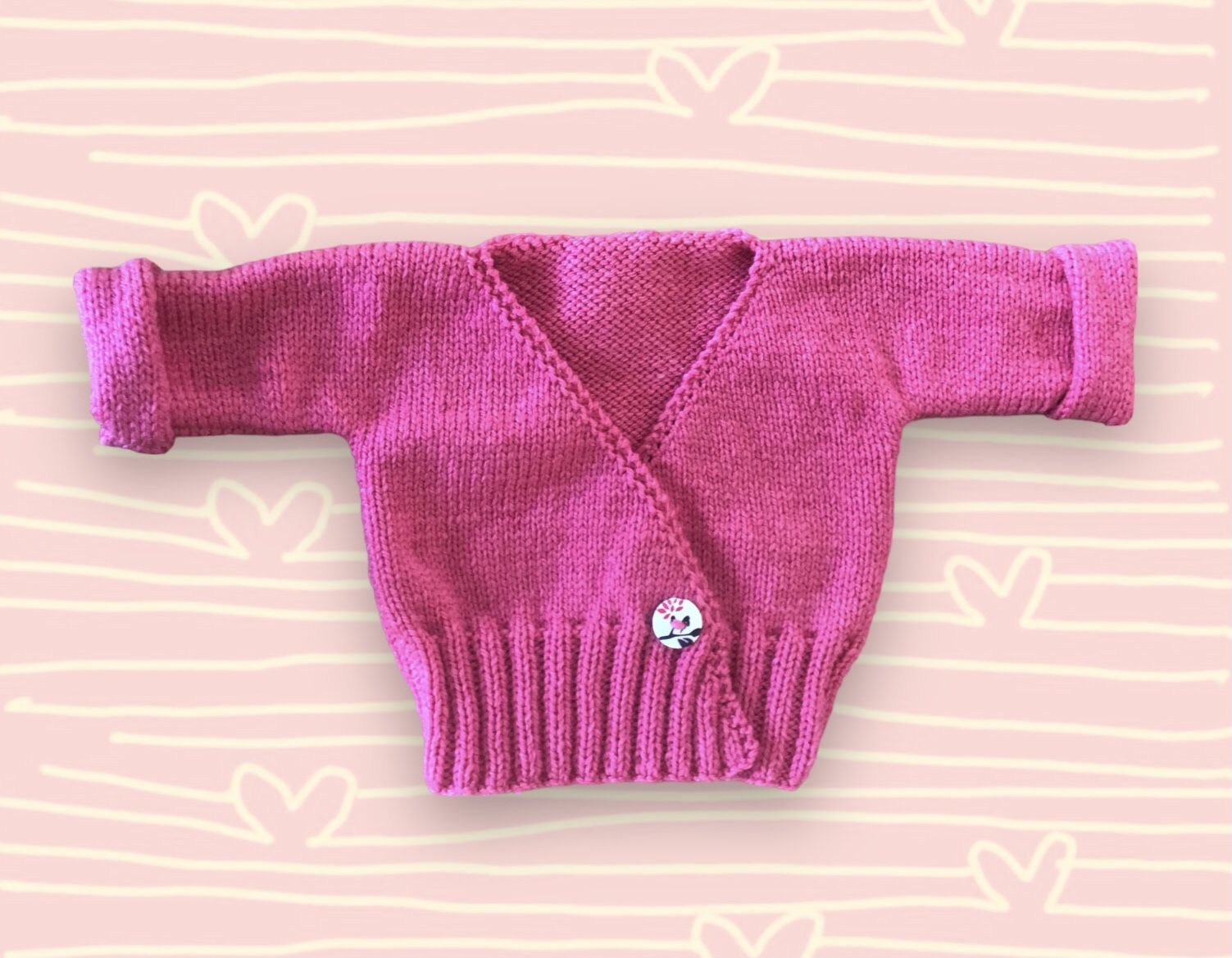 Brassière NAISSANCE croisée, gilet cache coeur, tricot bébé rose, modèle  layette bb sur COMMANDE