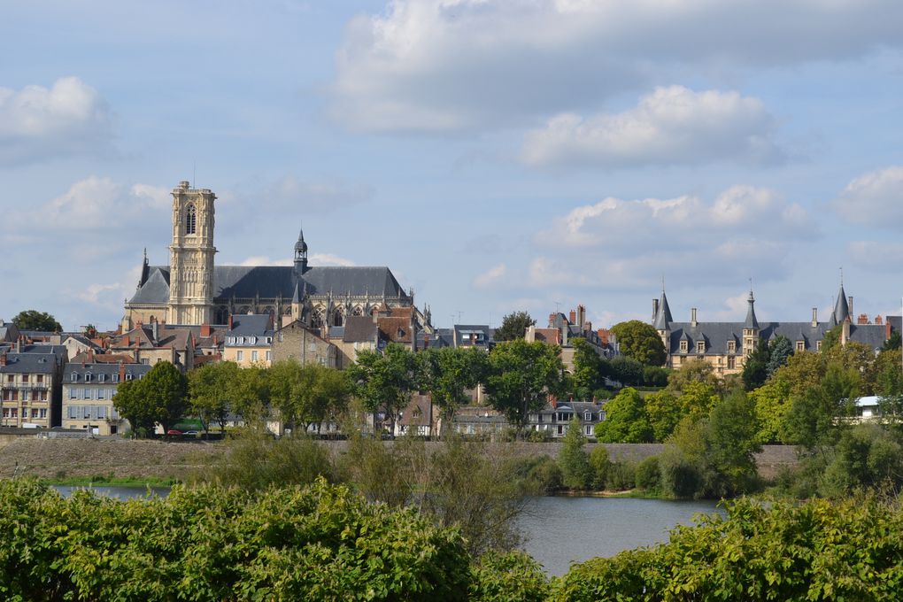 L'ETANG DU MERLE à Crux La Ville (Nièvre)