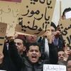 Nuevos disturbios con víctimas mortales empañan la transición en Túnez