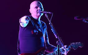 The Smashing Pumpkins, guarda Billy Corgan in studio con la sua chitarra ritrovata