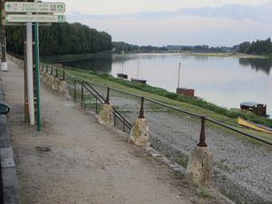 L' itinéraire est bien balisé en direction de Sully et Saint Benoit sur Loire.