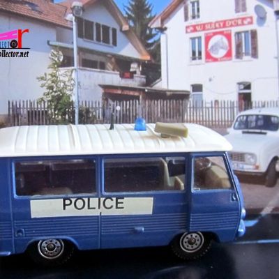 PEUGEOT J7 POLICE SOLIDO 1/50