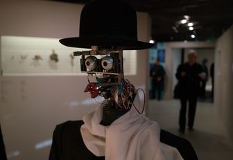 [Expo] aux objets incarnés : "Persona" au Quai Branly