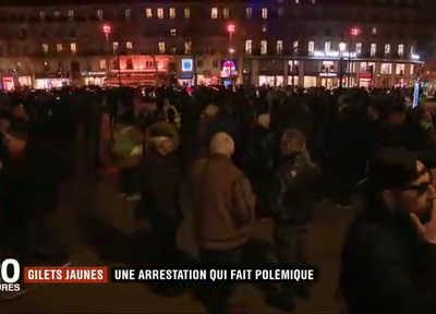 Malgré les menaces, plusieurs dizaines de personnes réunies hier soir Place de la République à Paris