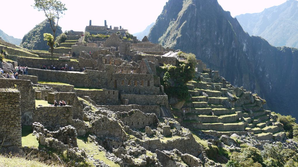 Le Machu Picchu sous tous ces angles. Album tout particulièrement dédié à Anne-Marie en souvenir de son voyage au Pérou et à Laura qui rêve de le découvrir.