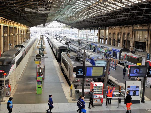  Gares ferroviaires de Paris