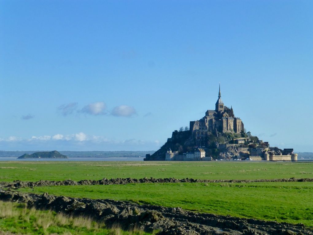 Une belle journée du matin au soir avec une belle lumière pour longer ces prés salés. La "platitude" du parcours ne fait pas oublier le kilométrage, mais ça aide!