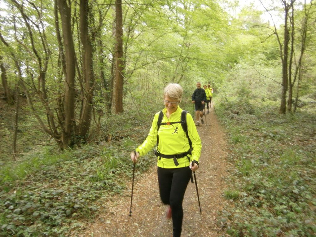 Week-end de .... Marche Nordique au ValJoly les 26 et 27/04/14